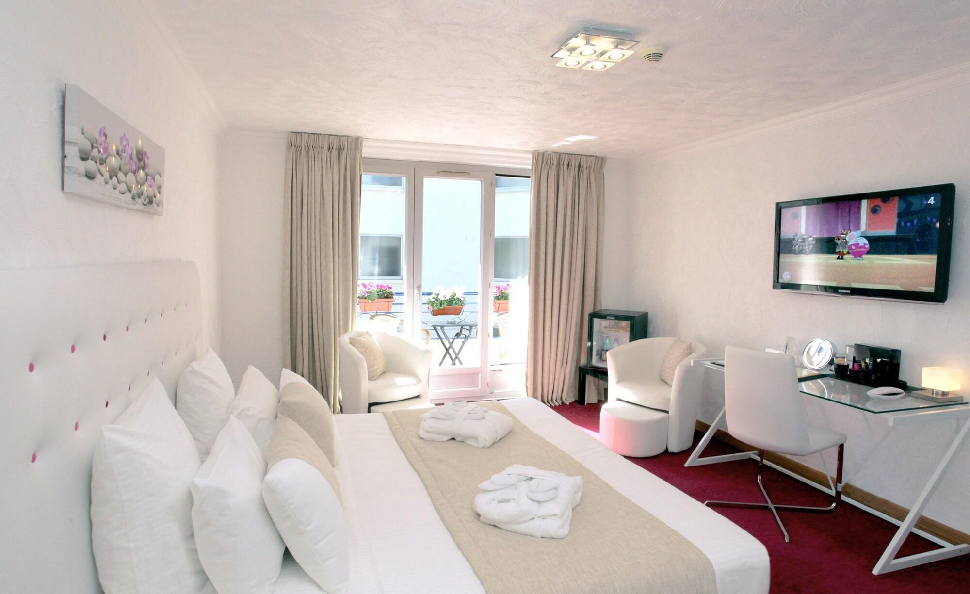 Hotel Palm Beach Cannes Exteriör bild