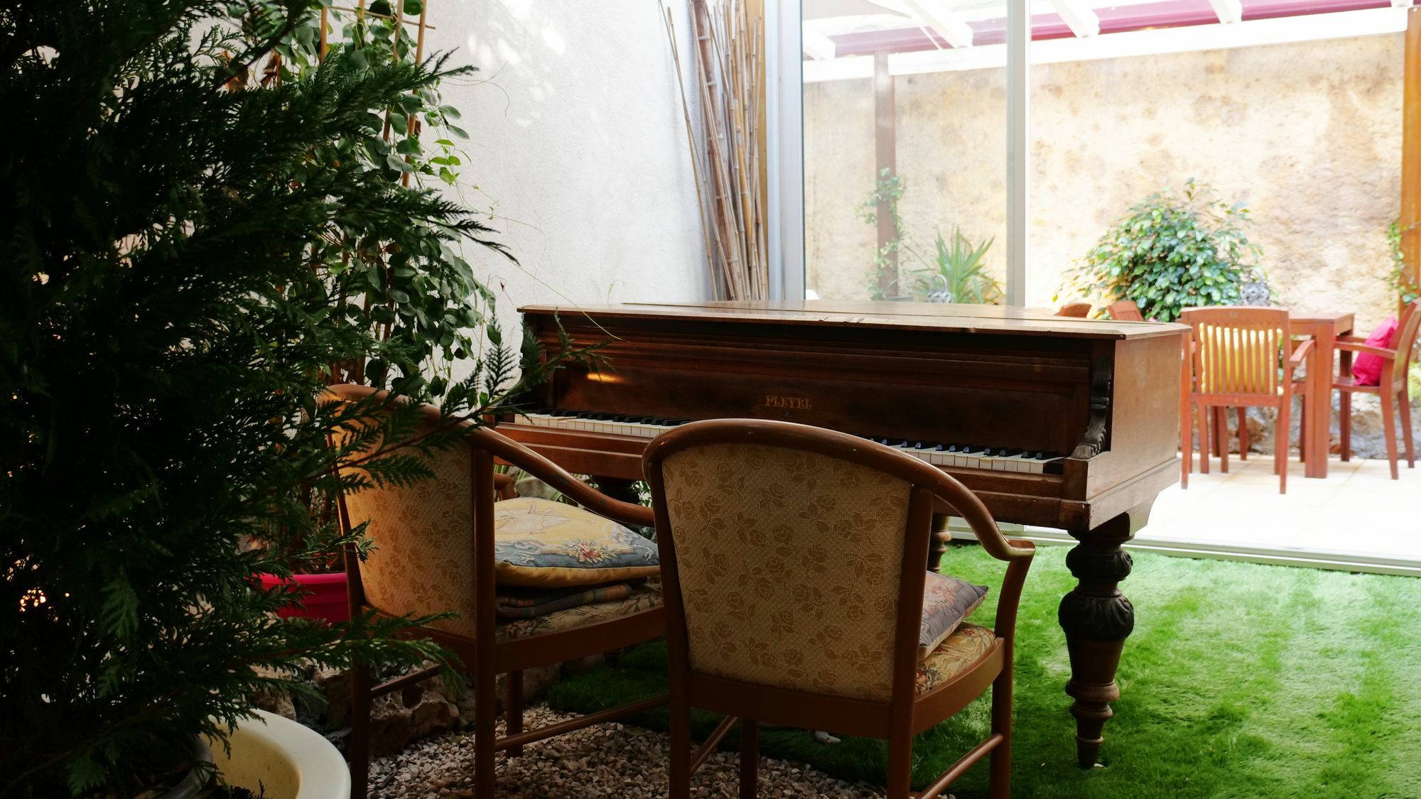 Hotel Palm Beach Cannes Exteriör bild